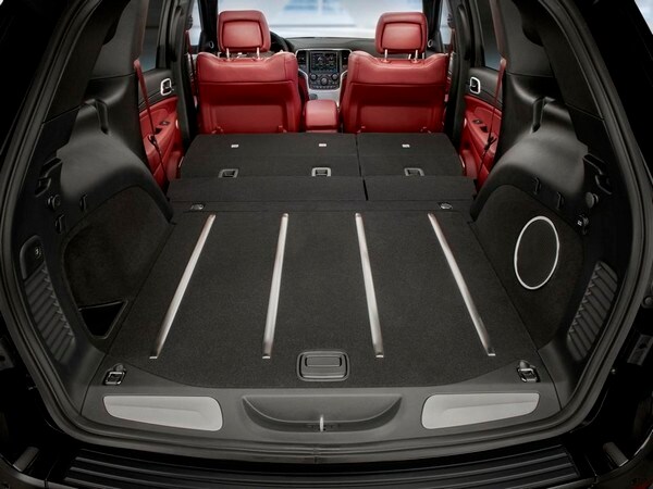 44 2018 Jeep Grand Cherokee Trackhawk
