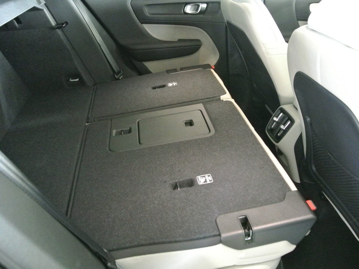 45 2019 Volvo XC40 Long Term