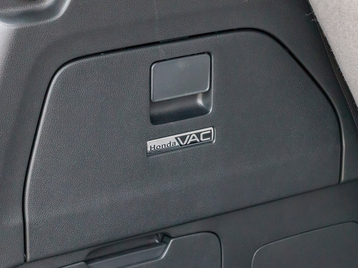 47 2018 Honda Odyssey Elite Intereior BB KBB
