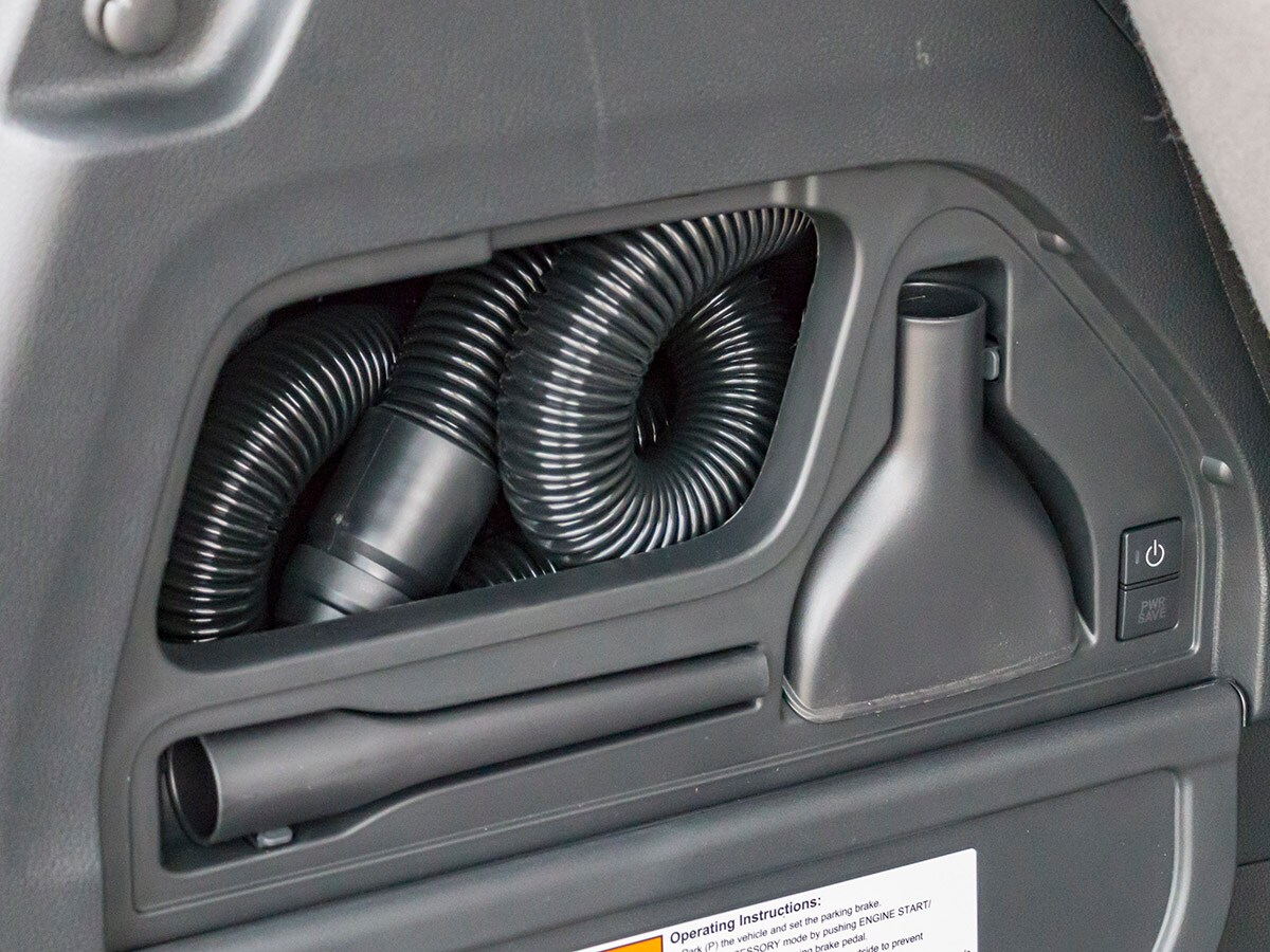 48 2018 Honda Odyssey Elite Intereior BB KBB
