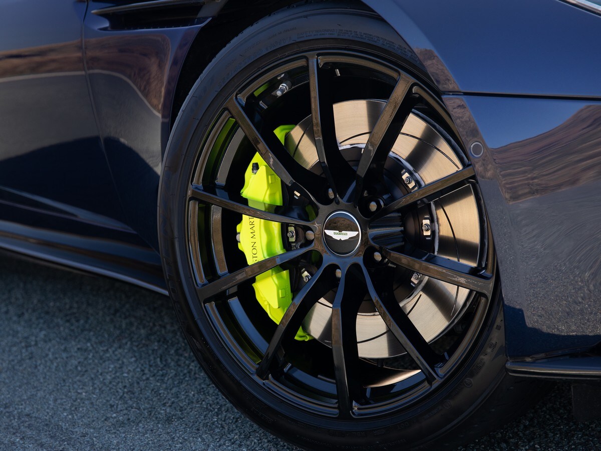 4a 2019 Aston Martin Db11 Amr Oem