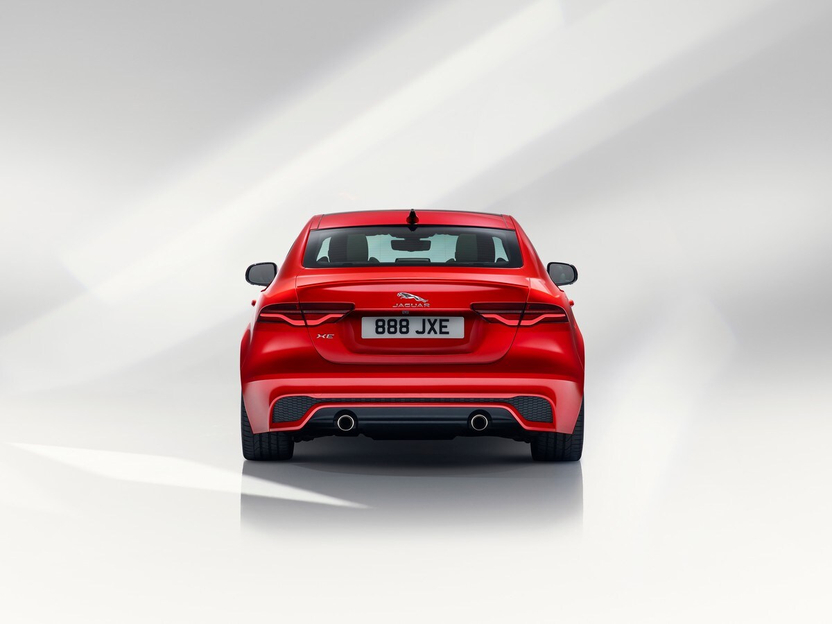 4b 2020 Jaguar Xe Red Oem