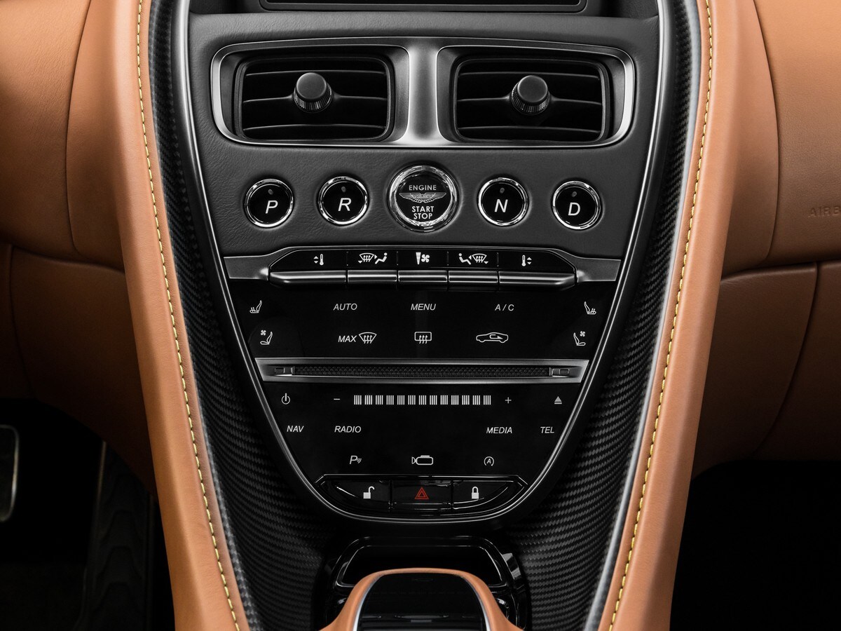 4c 2019 Aston Martin Db11 Amr Oem