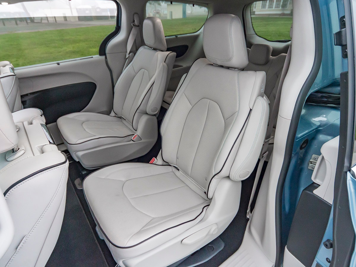 50 2017 Chrysler Pacifica EHybrid Interior KBB