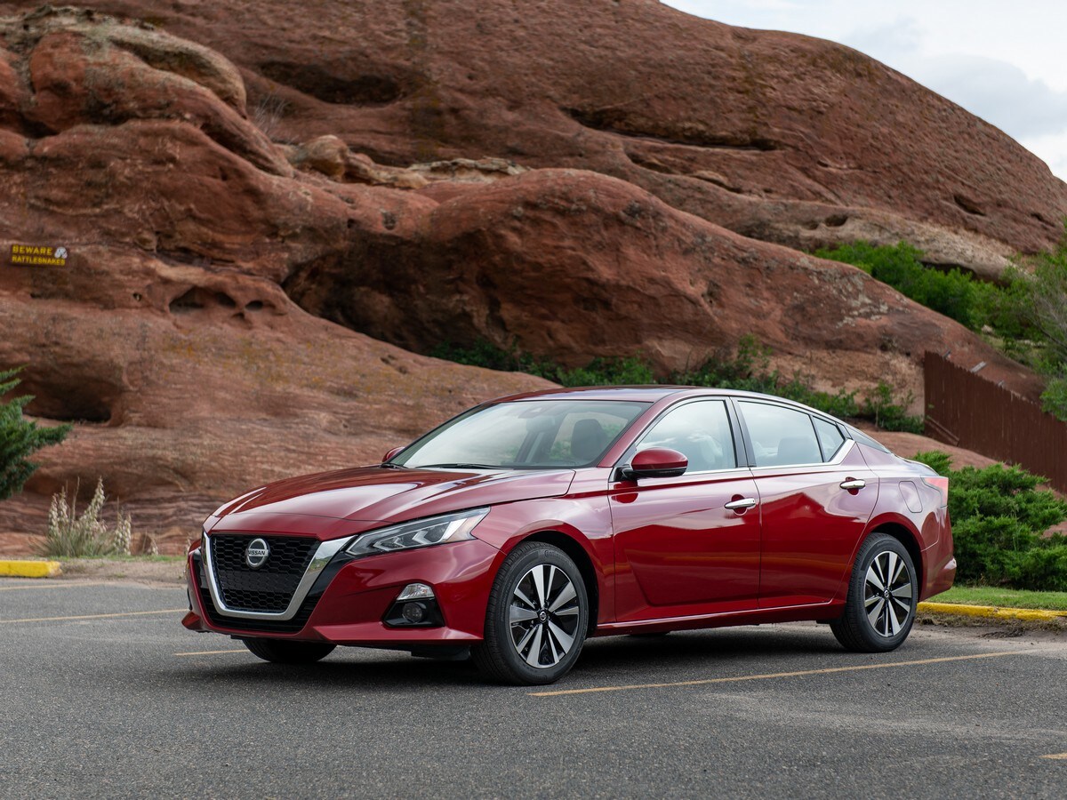 51 2019 Nissan Altima Road Trip