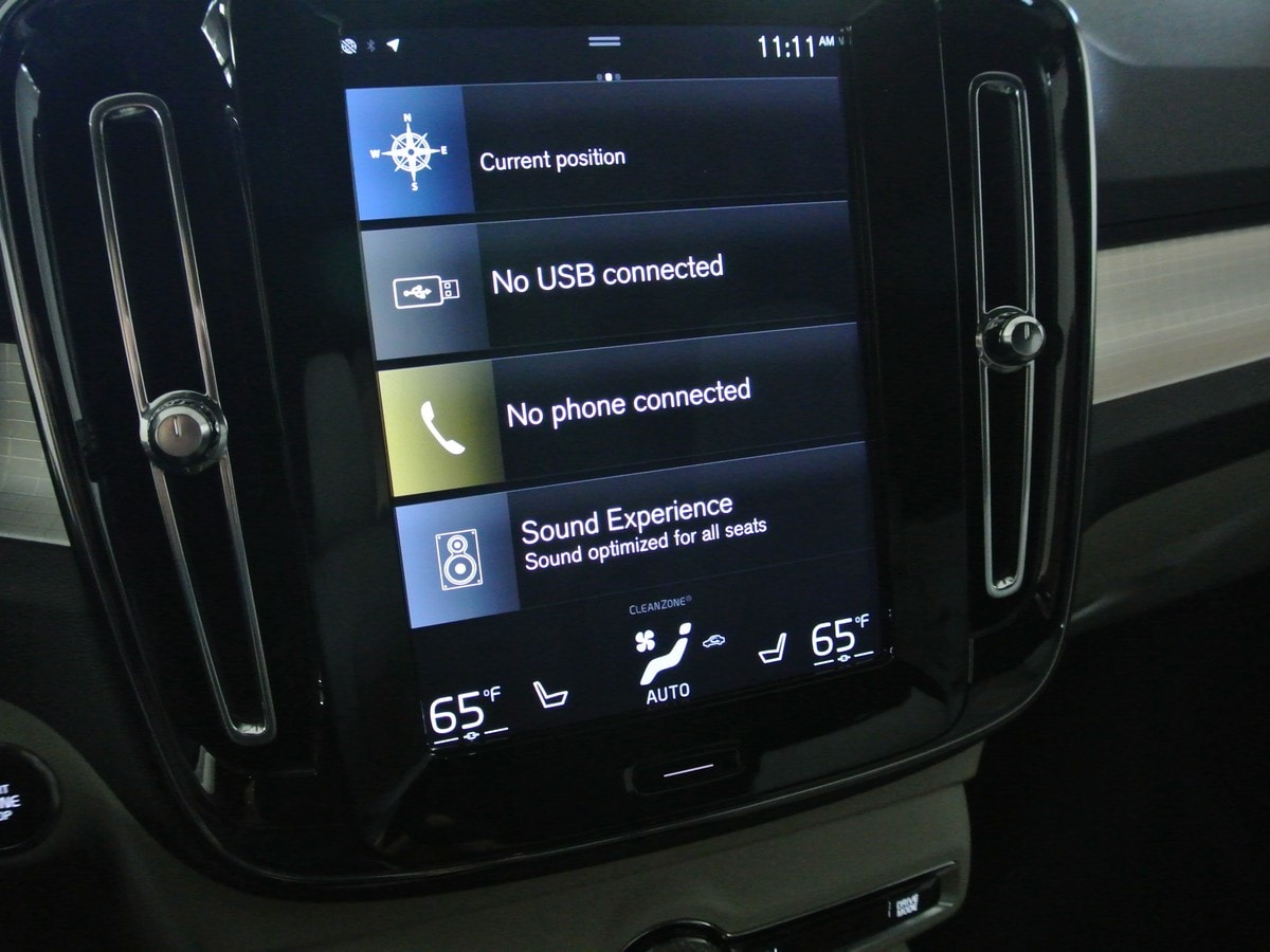 52 2019 Volvo XC40 Long Term