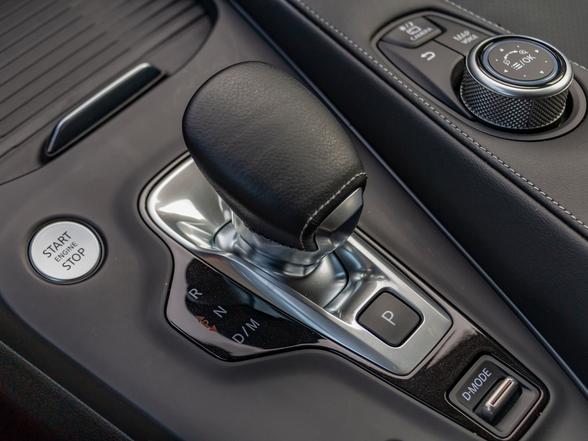 60 2019 Infiniti QX50 LT Interior KBB