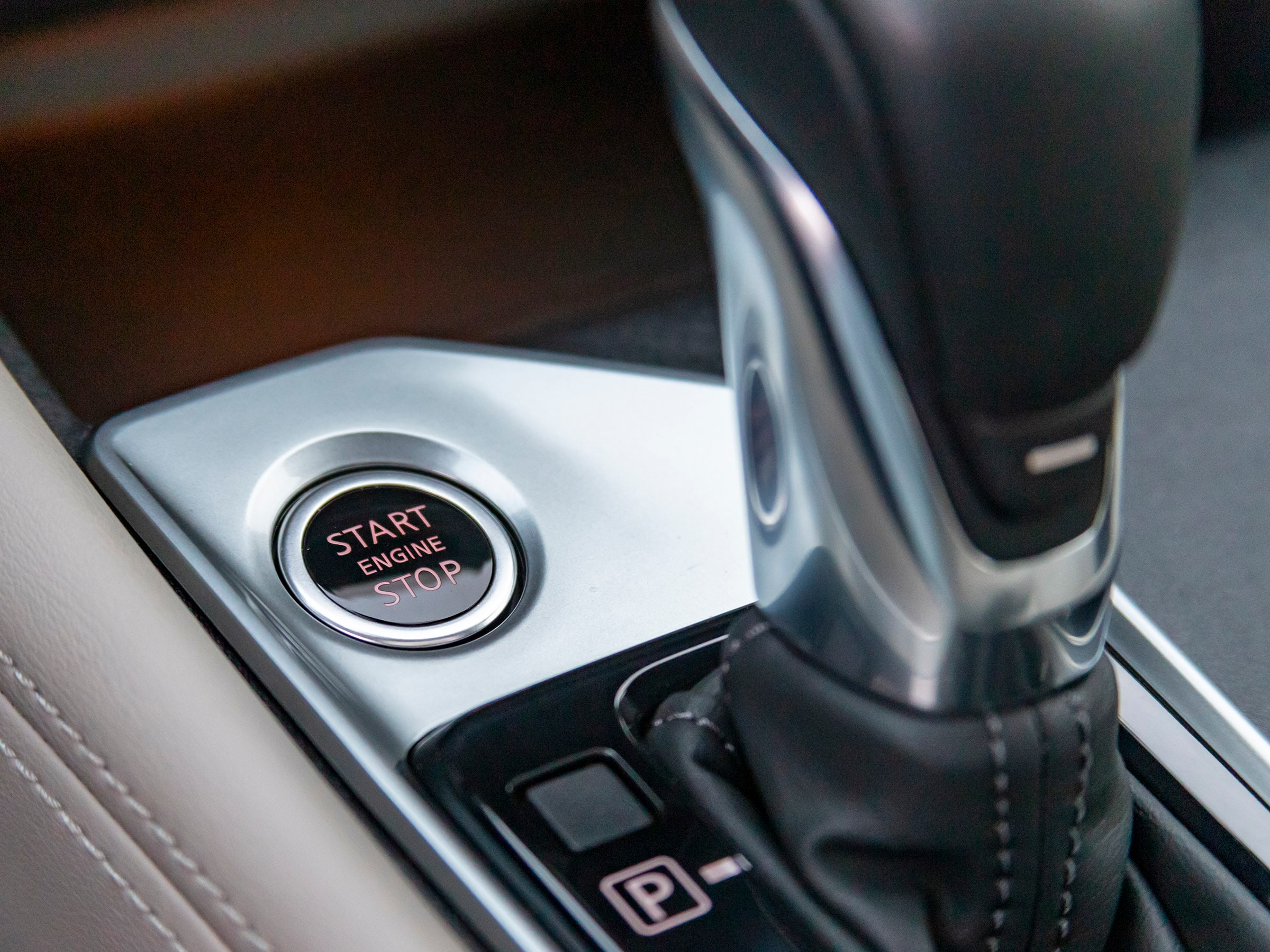 66 2019 Nissan Altima Long Term Interior KBB