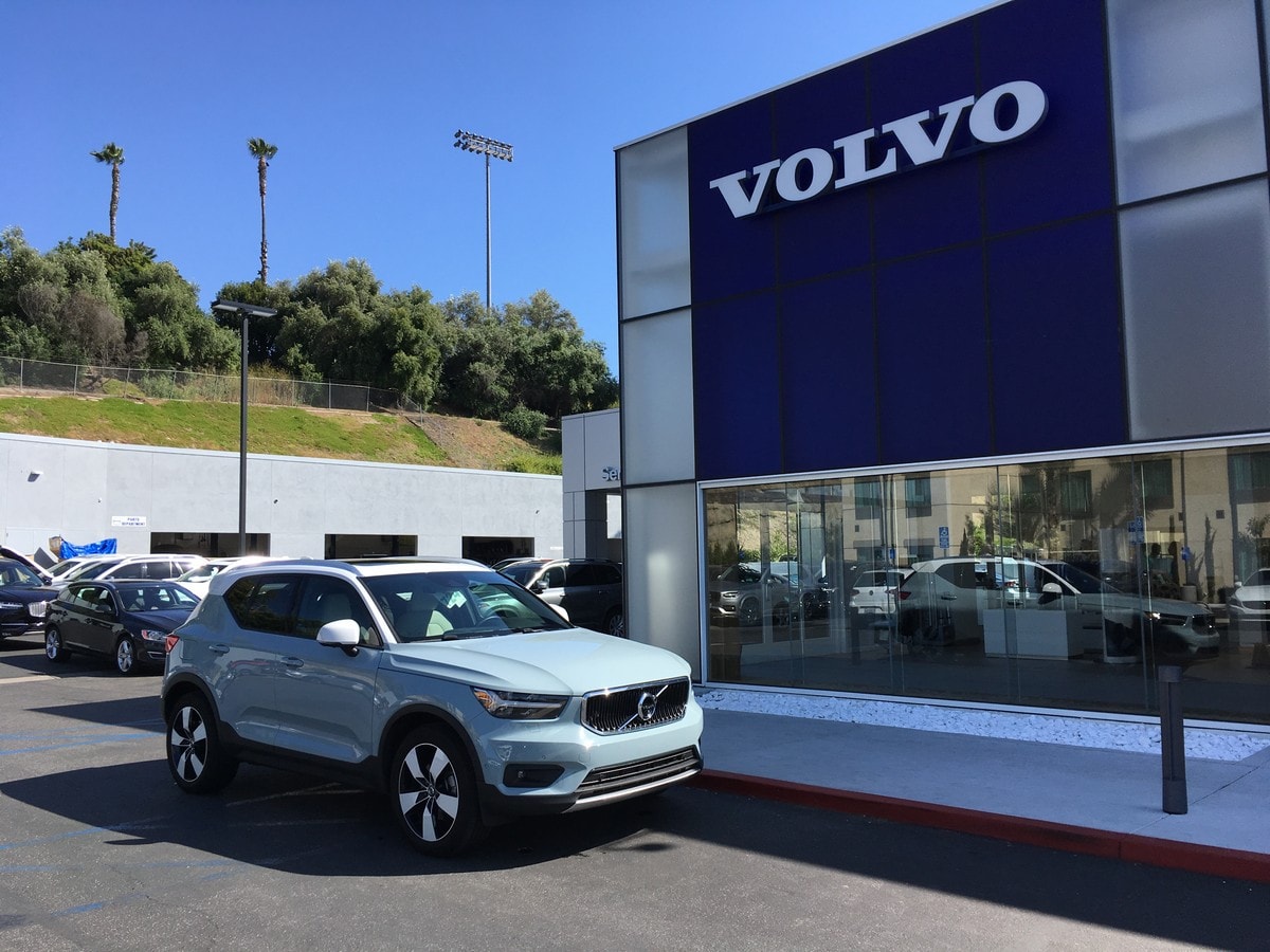 7 2019 Volvo XC40 Service