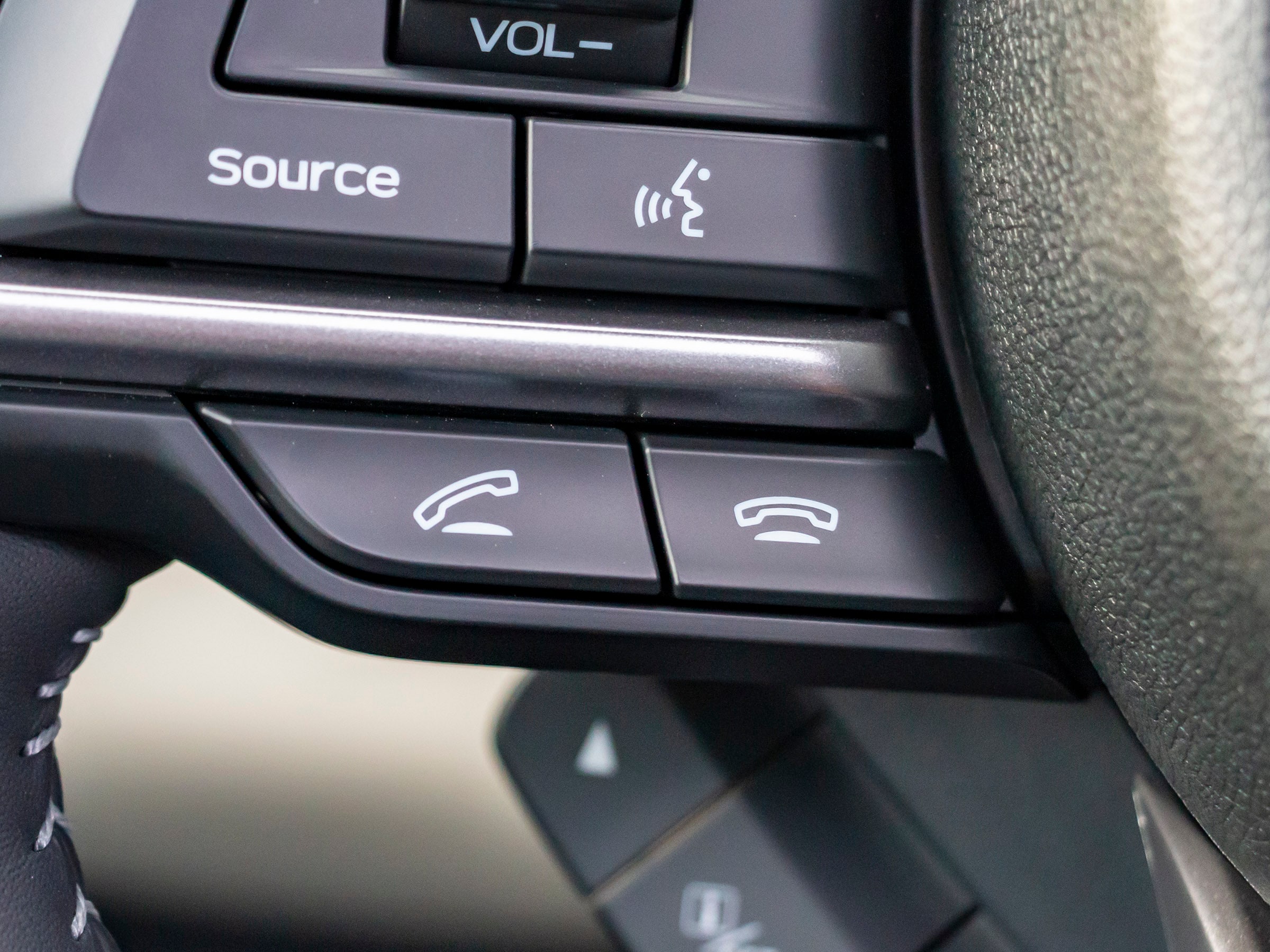 73 2019 Subaru Ascent LT Interior KBB