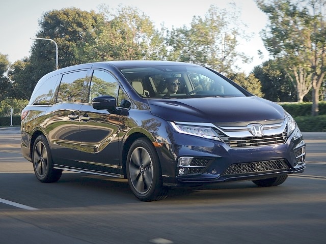75 2018 Honda Odyssey Front Action Bb