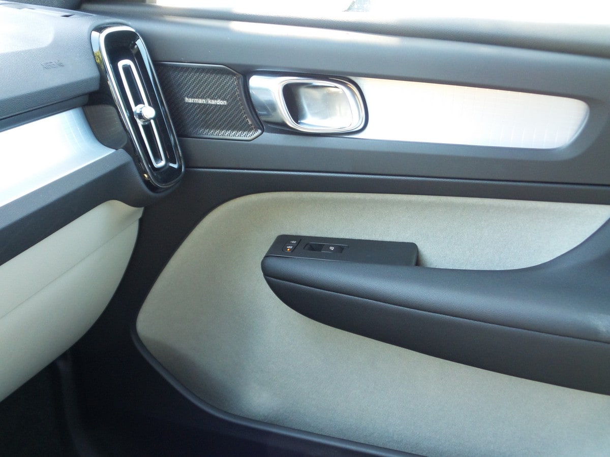 8 2019 Volvo XC40 Harman Audio Review