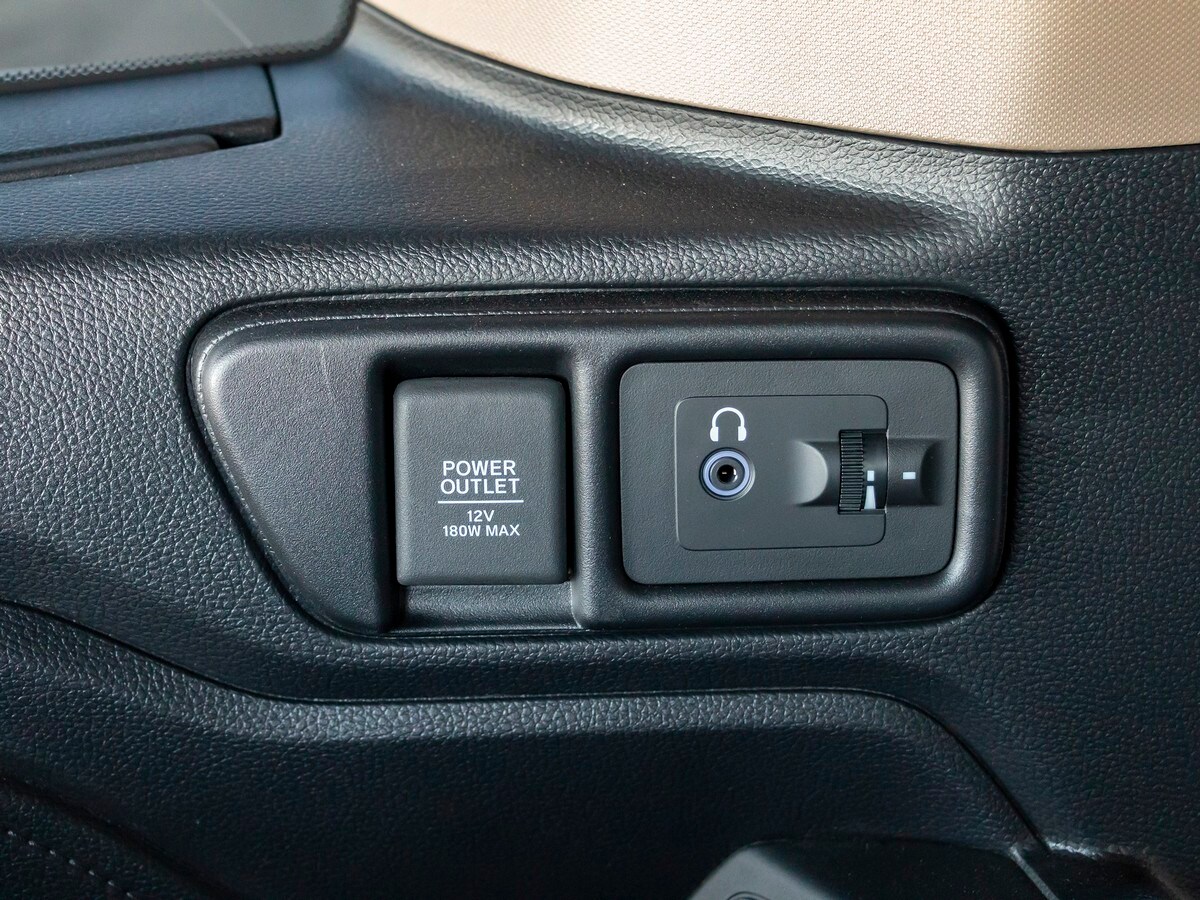 91 2018 Honda Odyssey LT Interior KBB