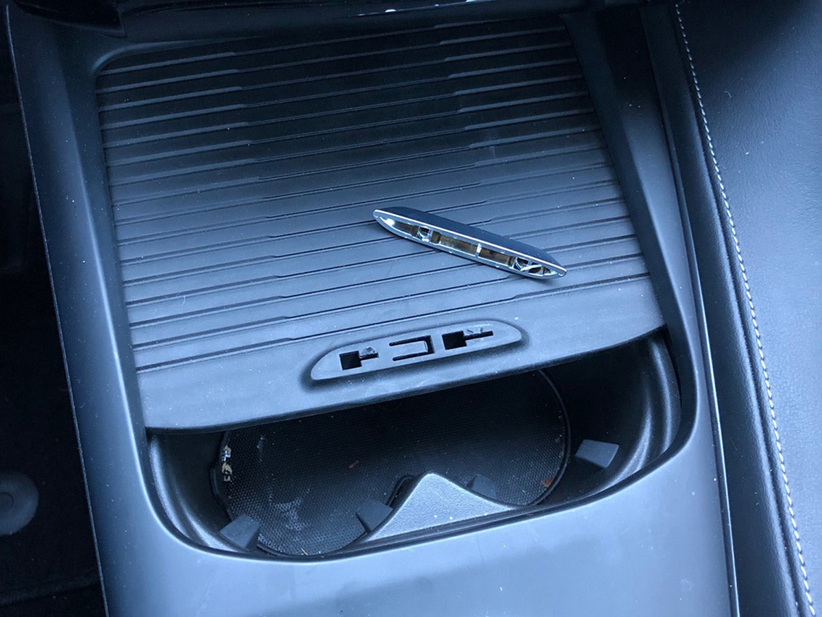 LT QX50 Console 01