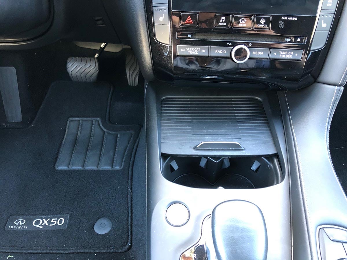 LT QX50 Console 03
