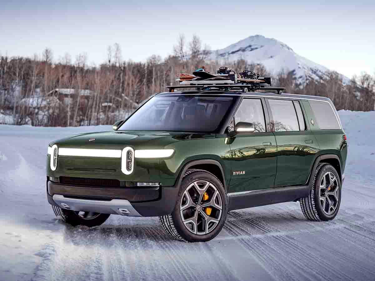 Rivian R1S Electric SUV 01