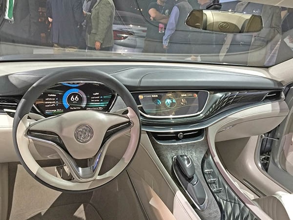 Buick Avenir Concept Interioir 04 600 001