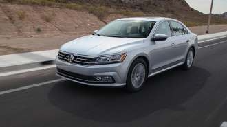 01-2016-VW-passat-midsize-sedan-comparison.jpg
