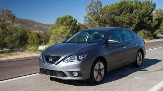 01-2016-nissan-sentra-compact-sedan-comparison.jpg