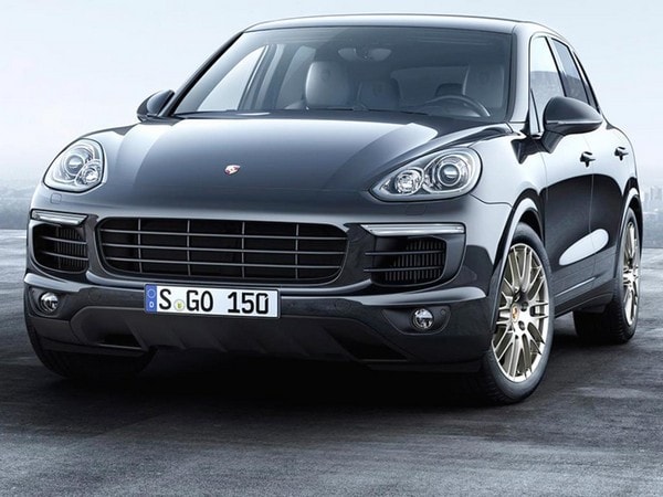 01 2017 Porsche Cayenne Platinum Edition
