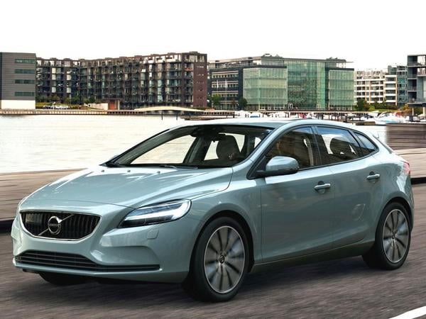 01 2017 Volvo V40