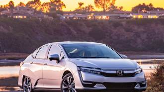 01-2018-Honda-Clarity-PHEV-Exterior-KBB.jpg