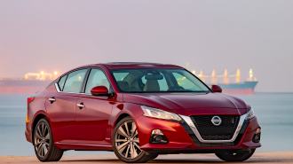 01-2019-Nissan-Altima-Exterior-KBB.jpg