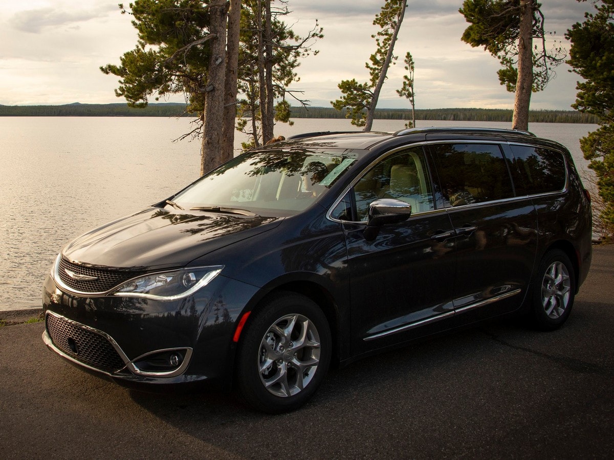 pacifica minivan 2019