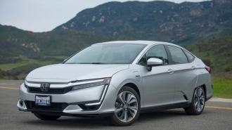 01-2019-honda-clarity-KBB.jpg