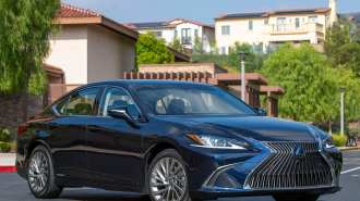 01-2019-lexus-es-300h-bb.jpg