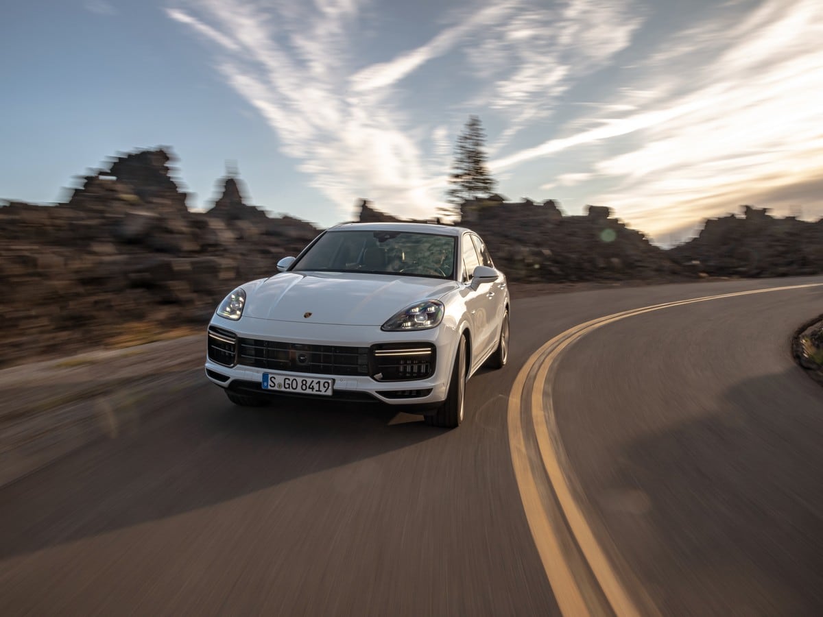 01 2020 Porsche Cayenne Turbo S Ehybrid