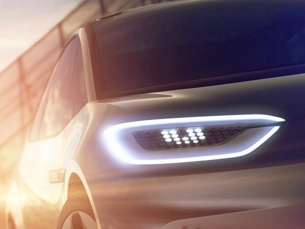 01 Volkswagen Ev Concept Paris