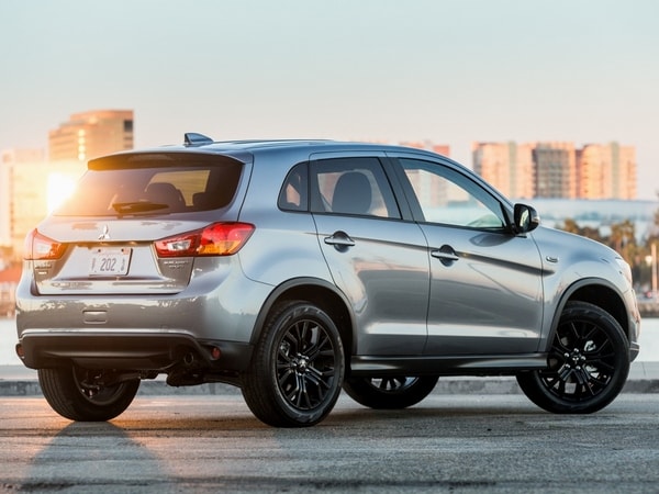 02 2017 Mitsubishi Outlander Sport Le