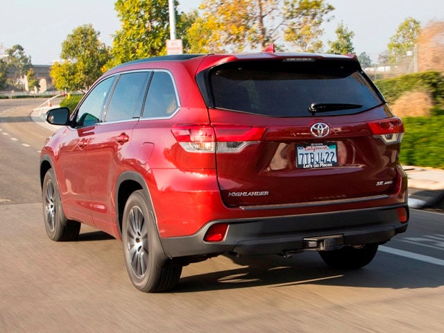 02 2017 Toyota Highlander Red FC