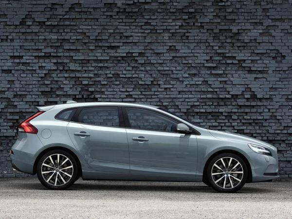 02 2017 Volvo V40
