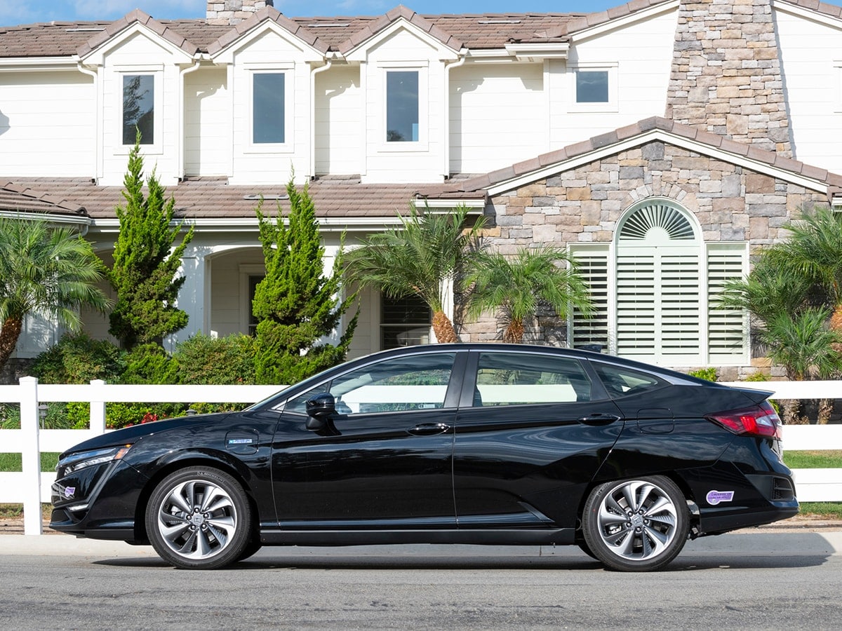 02-2019-honda-clarity-phev-bb-kbb-1