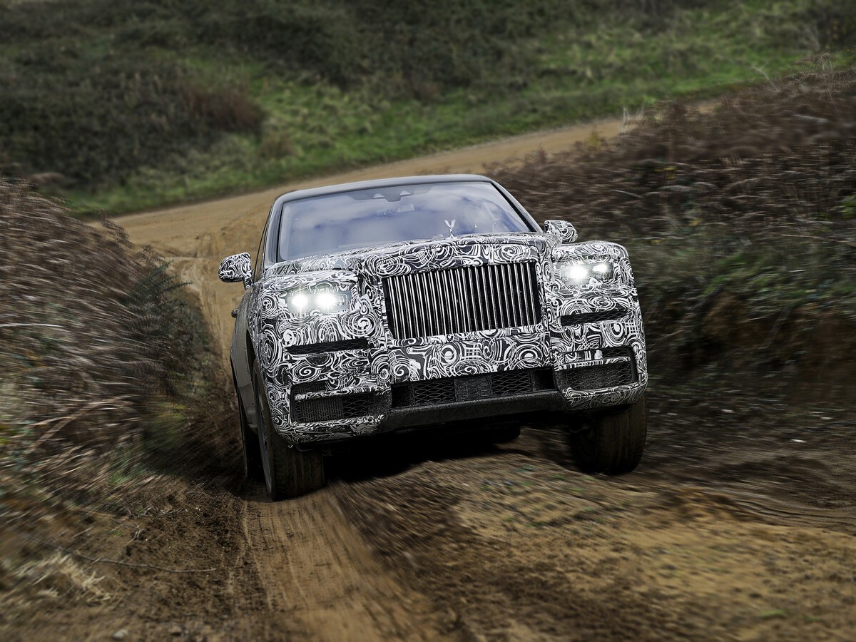 02 2019 Rolls Royce Cullinan Camo