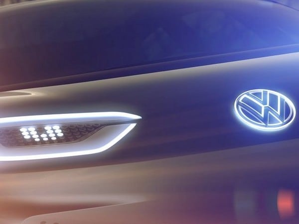 02 Volkswagen Ev Concept Paris