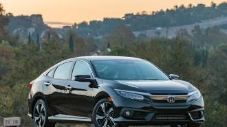 03-2017-Honda-Civic-Touring-Exterior-KBB.jpg