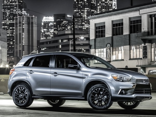 03 2017 Mitsubishi Outlander Sport Le