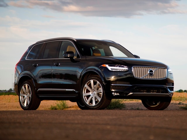 03 2017 Volvo Xc90 Comparo