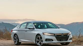 03-2018-Honda-Accord-Exterior-BB-KBB.jpg