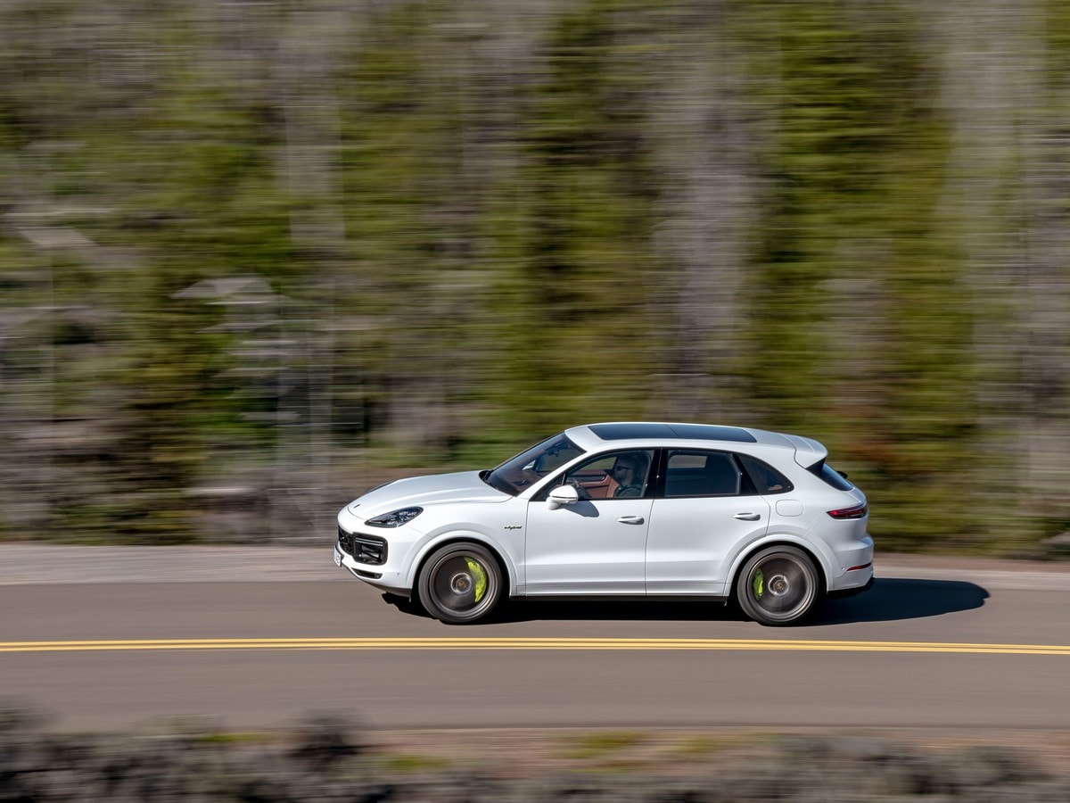 03 2020 Porsche Cayenne Turbo S Ehybrid