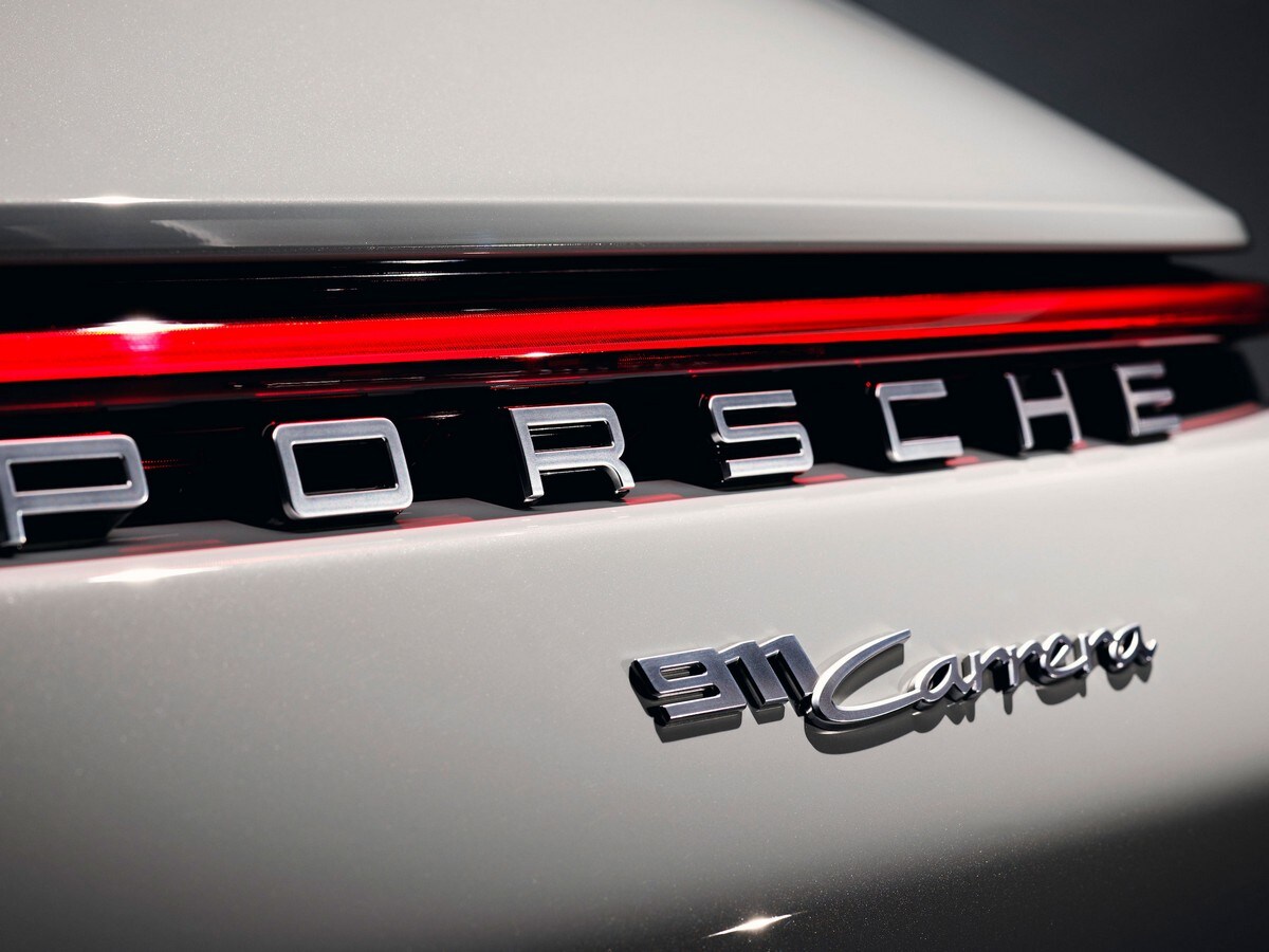 04 2020 Porsche 911 Carrera Cabrio
