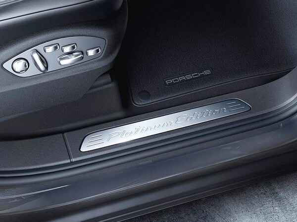 05 2017 Porsche Cayenne Platinum Edition