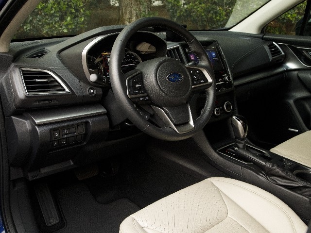 06 2017 Subaru Impreza Hatch Comparo
