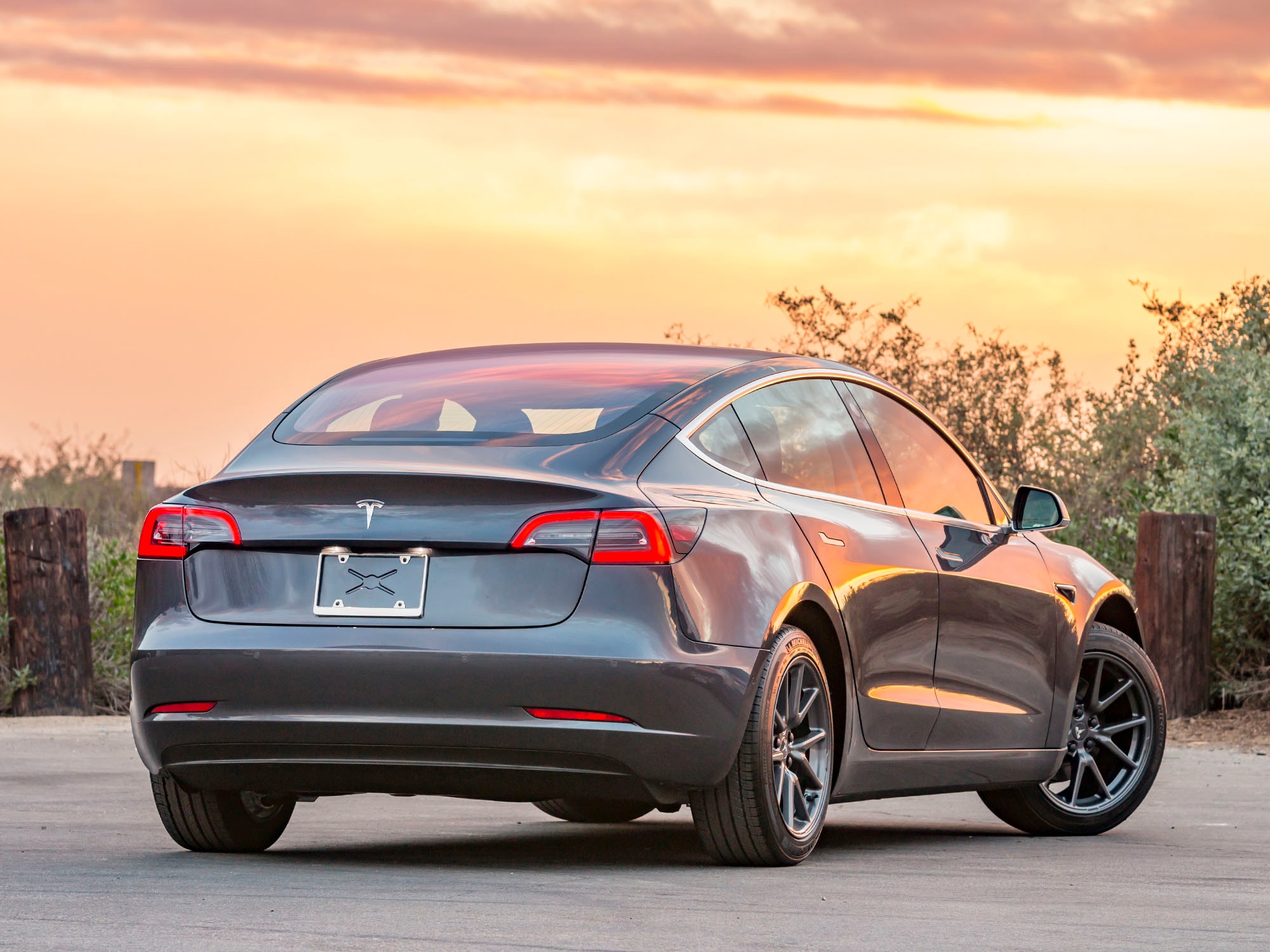 06 2018 Tesla Model 3 Exterior KBB