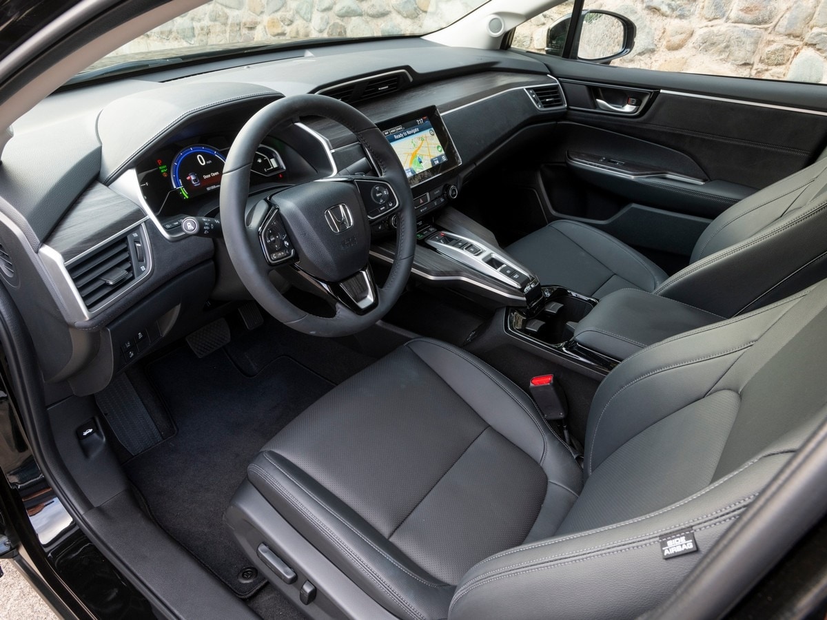 06-2019-honda-clarity-phev-bb-kbb-1