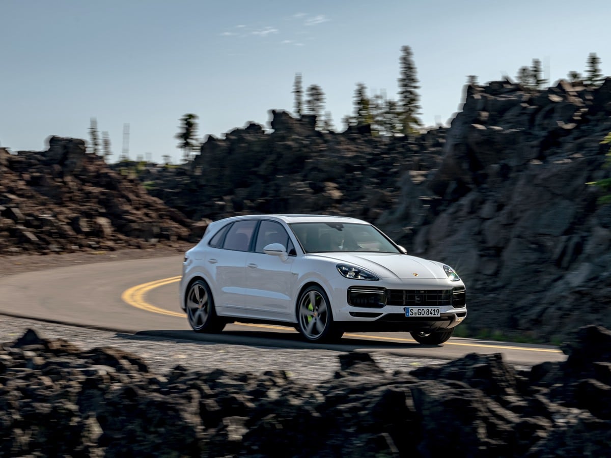 06 2020 Porsche Cayenne Turbo S Ehybrid