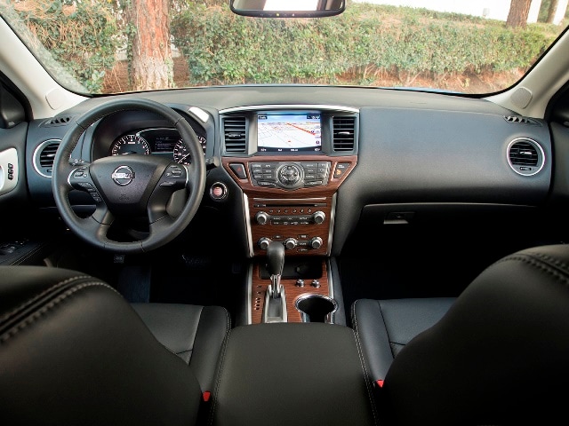08 2017 Nissan Pathfinder FC